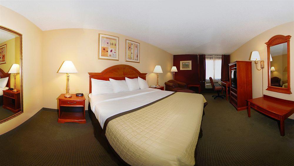 Baymont By Wyndham Airport