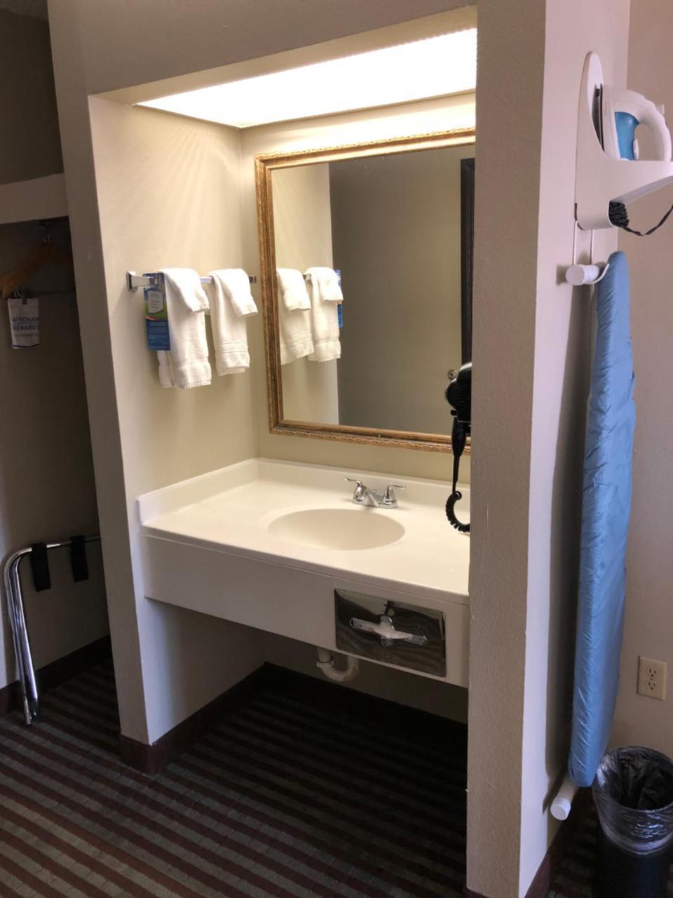 Baymont By Wyndham Airport Oklahoma City