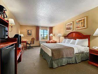 Baymont By Wyndham Airport Hotel