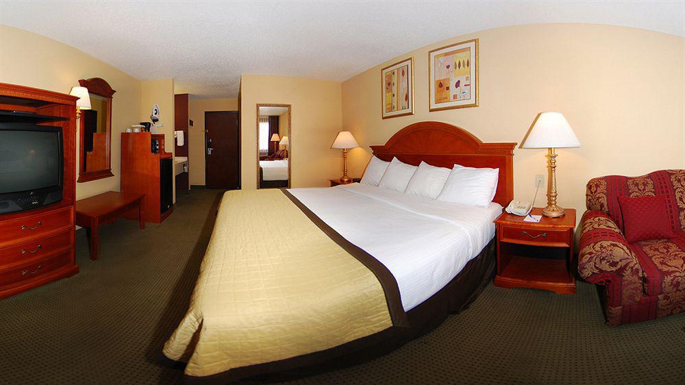 Baymont By Wyndham Airport